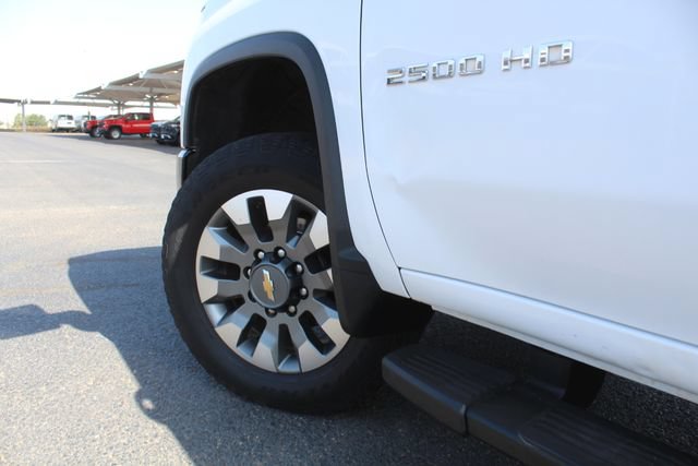 Used 2024 Chevrolet Silverado 2500 Custom w/ Custom Value Package AWD/4WD image 10