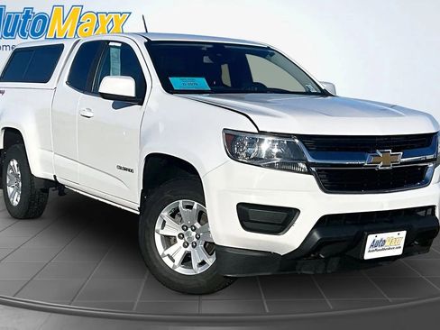 Used 2018 Chevrolet Colorado LT w/ Safety Package AWD/4WD image 3