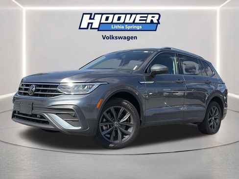 Used 2022 Volkswagen Tiguan SE w/ Panoramic Sunroof Package AWD/4WD image 1