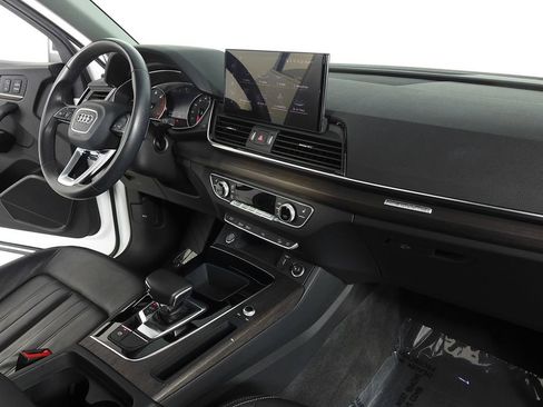 Used 2023 Audi Q5 2.0T Premium w/ Convenience Package AWD/4WD image 13