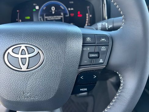 Certified 2026 Toyota Camry SE w/ Convenience Package FWD image 19