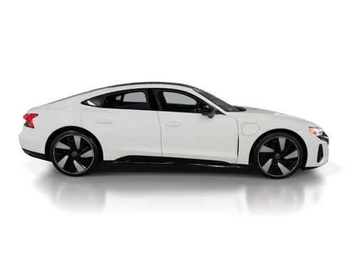 Used 2023 Audi e-tron GT Prestige w/ Prestige Package image 8