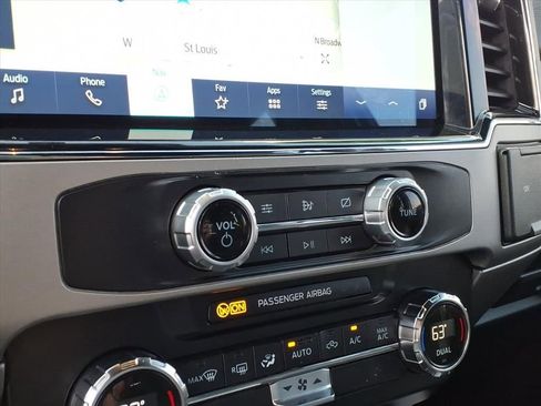 Used 2022 Ford F350 Lariat image 6