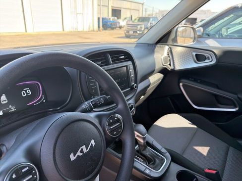Used 2024 Kia Soul LX w/ Option Group 015 FWD image 29