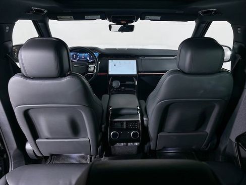 Used 2025 Land Rover Range Rover Sport SE image 23