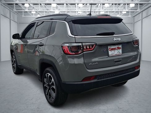 Used 2024 Jeep Compass Limited AWD/4WD image 3