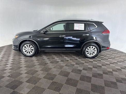 Used 2019 Nissan Rogue S w/ Special Edition Package FWD image 8