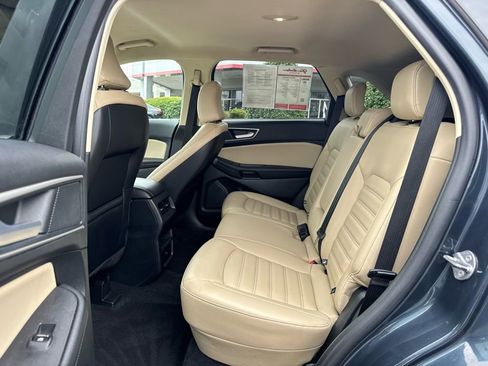 Used 2024 Ford Edge SEL image 18