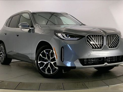 Used 2025 BMW X3 xDrive30i w/ Premium Package image 32