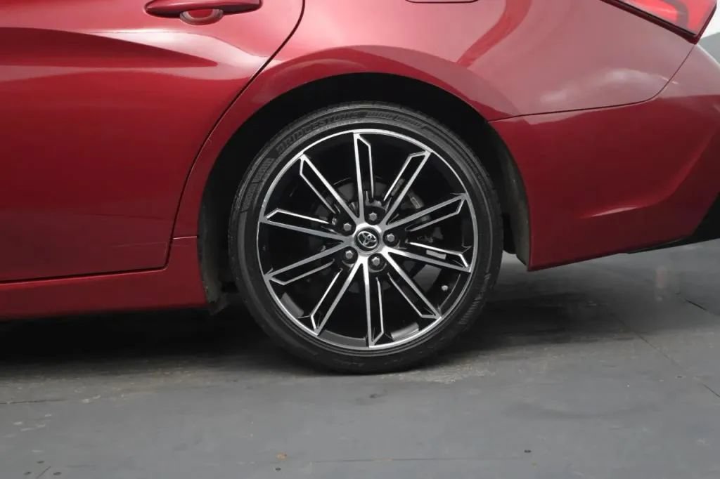 Used 2019 Toyota Avalon XSE w/ All Weather Liner Package FWD image 16