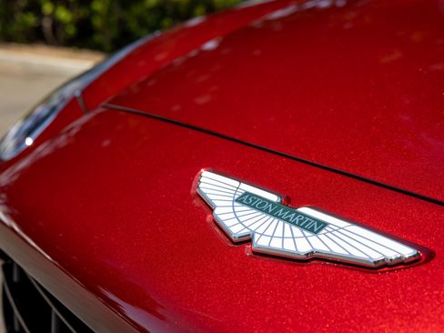 Used 2021 Aston Martin DBX AWD/4WD image 20