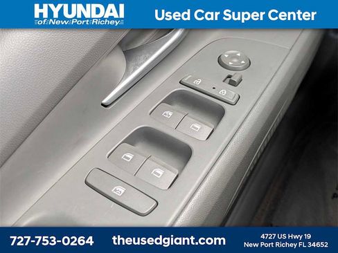 Used 2023 Hyundai Elantra SEL w/ Preferred Accessory Package image 23