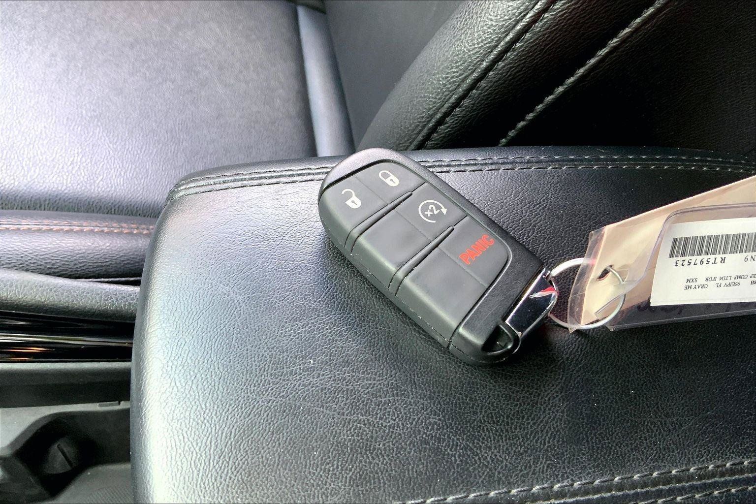 Used 2024 Jeep Compass Limited AWD/4WD image 12