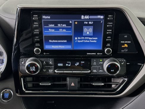 Used 2022 Toyota Highlander XLE image 23