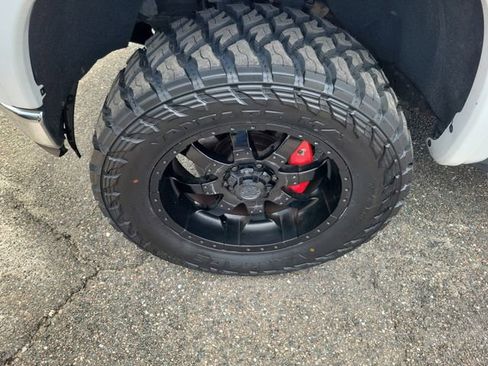 Used 2019 Chevrolet Silverado 1500 LTZ w/ LTZ Plus Package AWD/4WD image 6