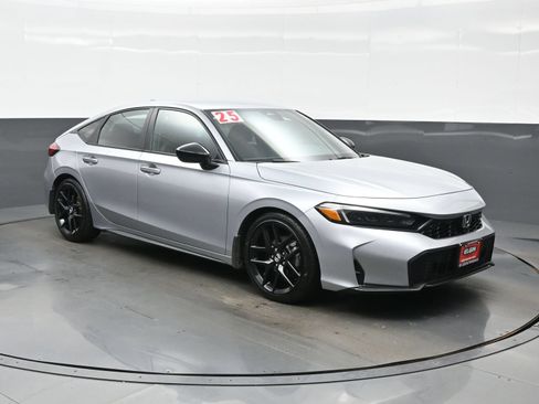 Used 2025 Honda Civic Sport image 8