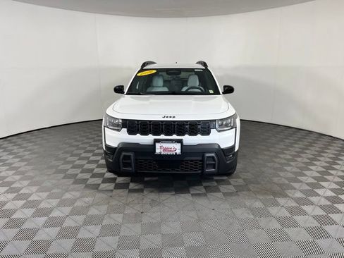 Used 2026 Jeep Cherokee Laredo AWD/4WD image 2