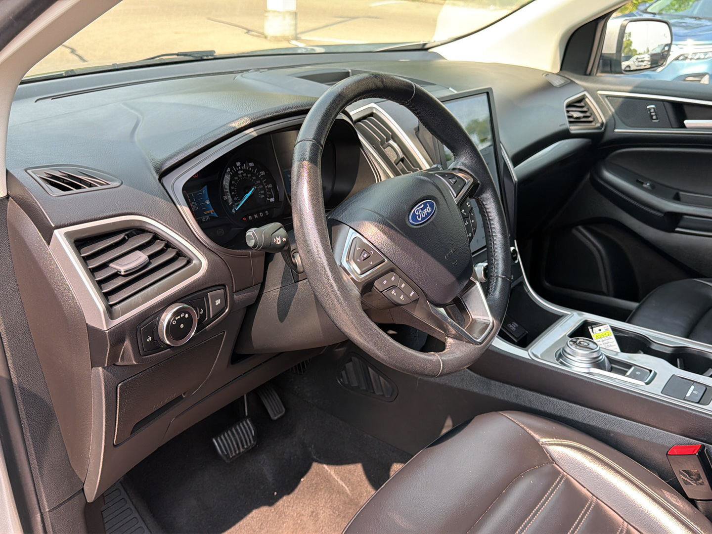 Used 2024 Ford Edge SEL AWD/4WD image 15