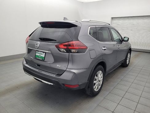 Used 2018 Nissan Rogue SV image 9
