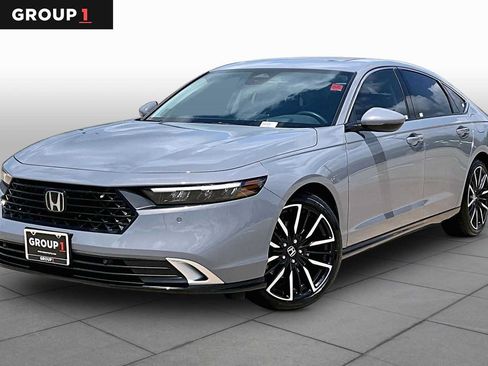 Used 2025 Honda Accord Touring image 1