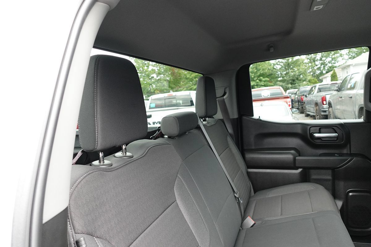 Used 2024 Chevrolet Silverado 1500 Custom w/ Dark Appearance Package AWD/4WD image 32