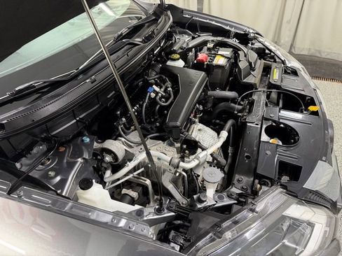 Used 2020 Nissan Rogue SV w/ Premium Package image 27