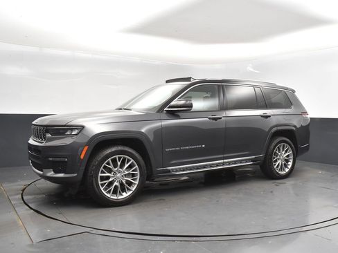 Used 2022 Jeep Grand Cherokee L Summit w/ Advanced Protech Group IV image 3