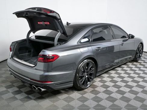 Used 2025 Audi S8 image 31