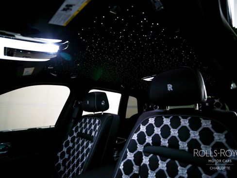 New 2026 Rolls-Royce Cullinan image 12