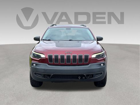 Used 2019 Jeep Cherokee Trailhawk w/ Cold Weather Group AWD/4WD image 2