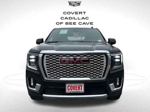 Used 2021 GMC Yukon Denali image 2
