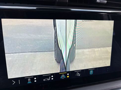 Certified 2023 GMC Sierra 1500 AT4X image 36