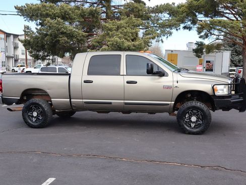 Used 2009 Dodge Ram 2500 Truck SLT image 3
