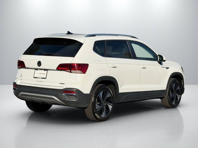 Used 2024 Volkswagen Taos SE AWD/4WD image 9