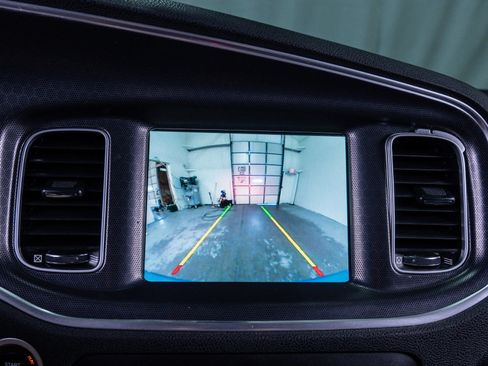 Used 2015 Dodge Charger SXT image 25