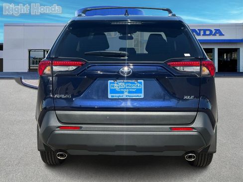 Used 2025 Toyota RAV4 XLE image 6