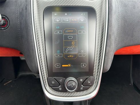 Used 2020 McLaren 600LT Spider image 30