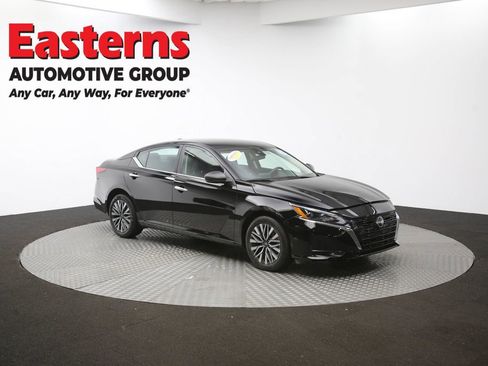 Used 2024 Nissan Altima 2.5 SV image 46