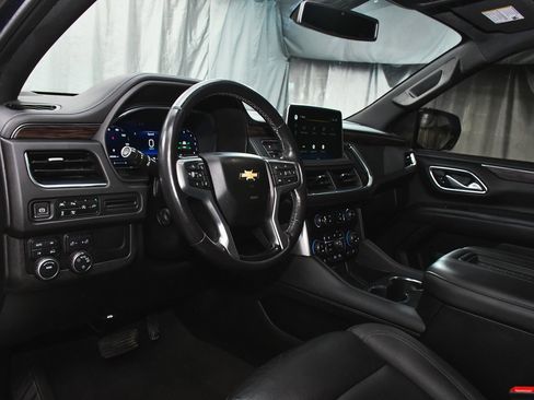 Used 2022 Chevrolet Tahoe LT w/ Luxury Package image 18