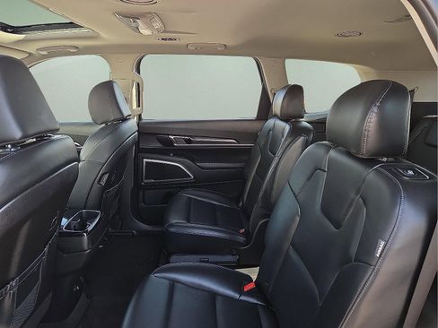 Used 2024 Kia Telluride S w/ S Sunroof Package image 10