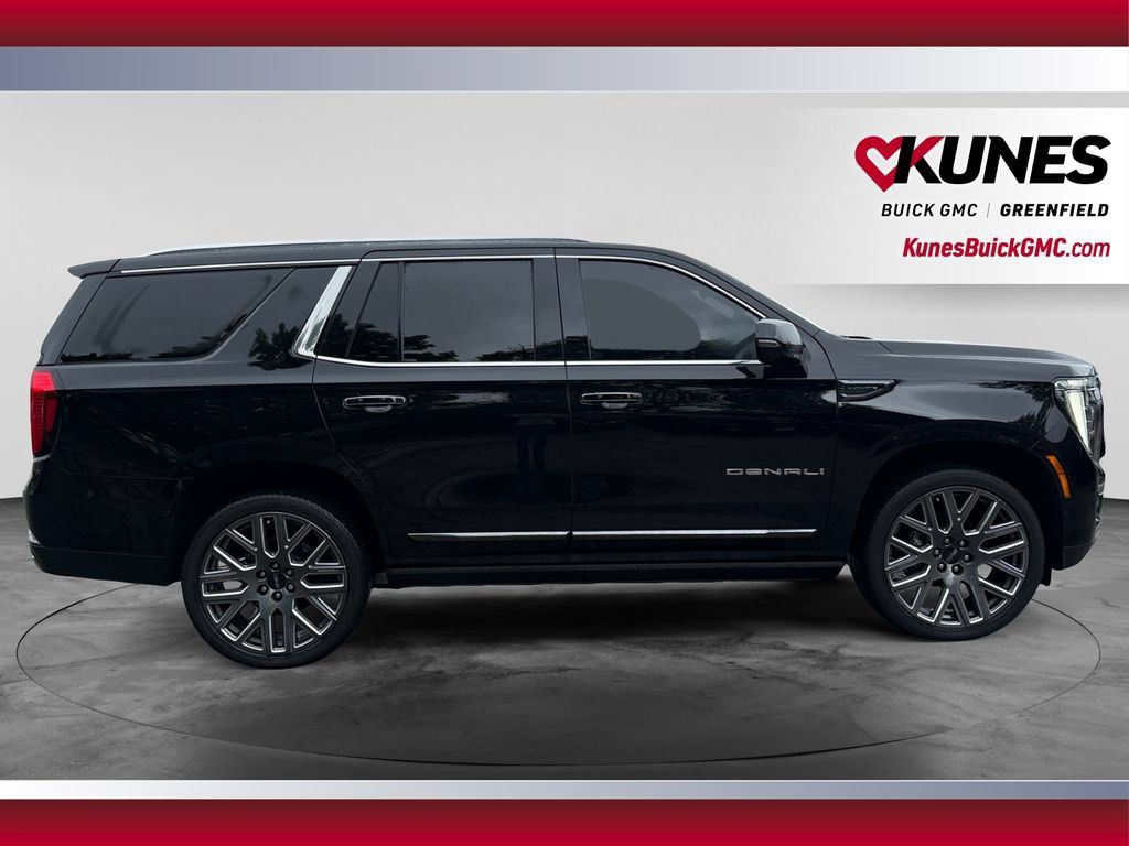 Used 2025 GMC Yukon Denali Ultimate AWD/4WD image 12