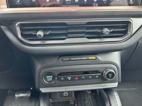 Used 2025 Ford Bronco Sport Outer Banks w/ Sasquatch Outer Banks Package image 26