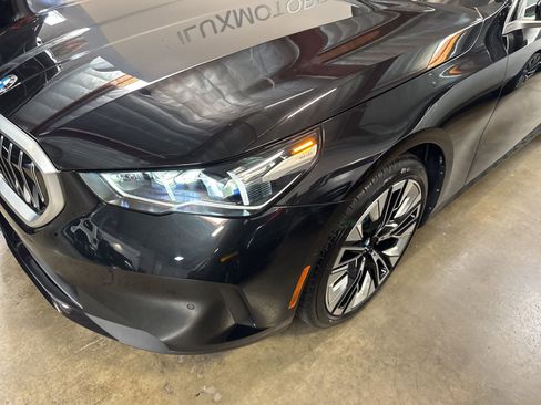 Used 2025 BMW 530i image 5