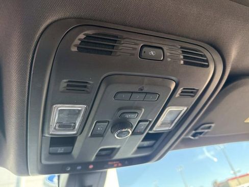Used 2021 GMC Yukon Denali w/ Denali Premium Package AWD/4WD image 34