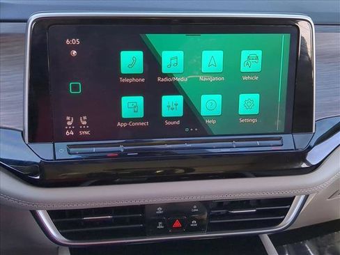 Used 2024 Volkswagen Atlas SEL Premium R-Line image 15