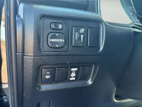 Used 2016 Toyota 4Runner SR5 AWD/4WD image 14