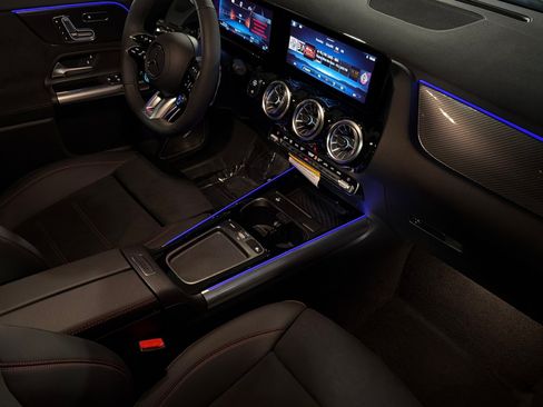New 2026 Mercedes-Benz GLA 35 AMG 4MATIC image 15