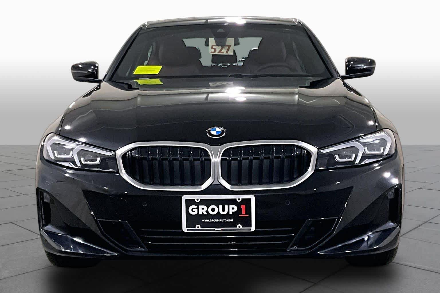 Used 2025 BMW 330i xDrive Sedan w/ Premium Package AWD/4WD image 3