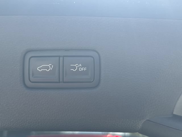 Certified 2024 Kia Carnival EX FWD image 11