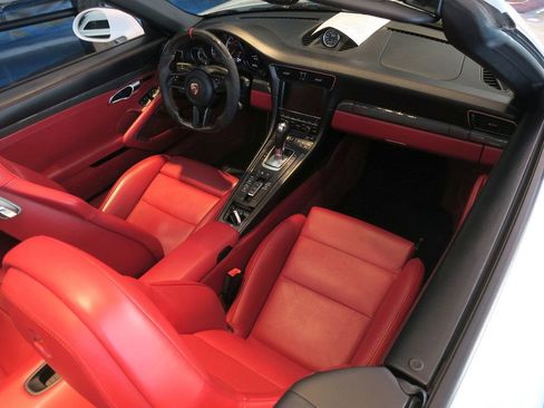 Used 2015 Porsche 911 Turbo S image 38